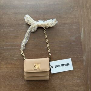 Steve Madden Beige Mini Crossbody Bag Wallet with Gold Chain